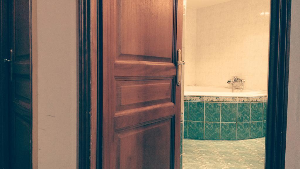 Hotel Le Sauvage Дижон Екстериор снимка
